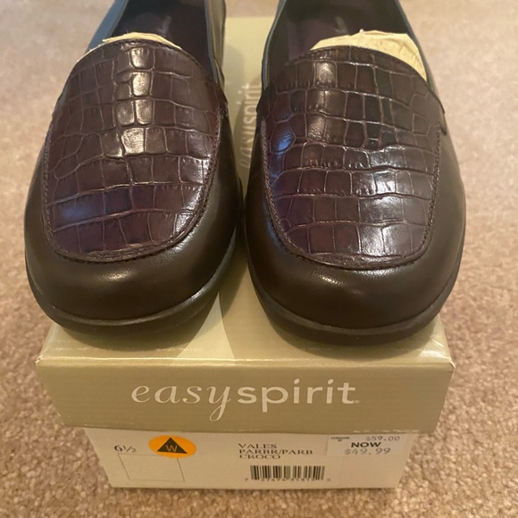 Easy Spirit (3 pair) flat shoes… excellent condition. - Picture 2 of 4